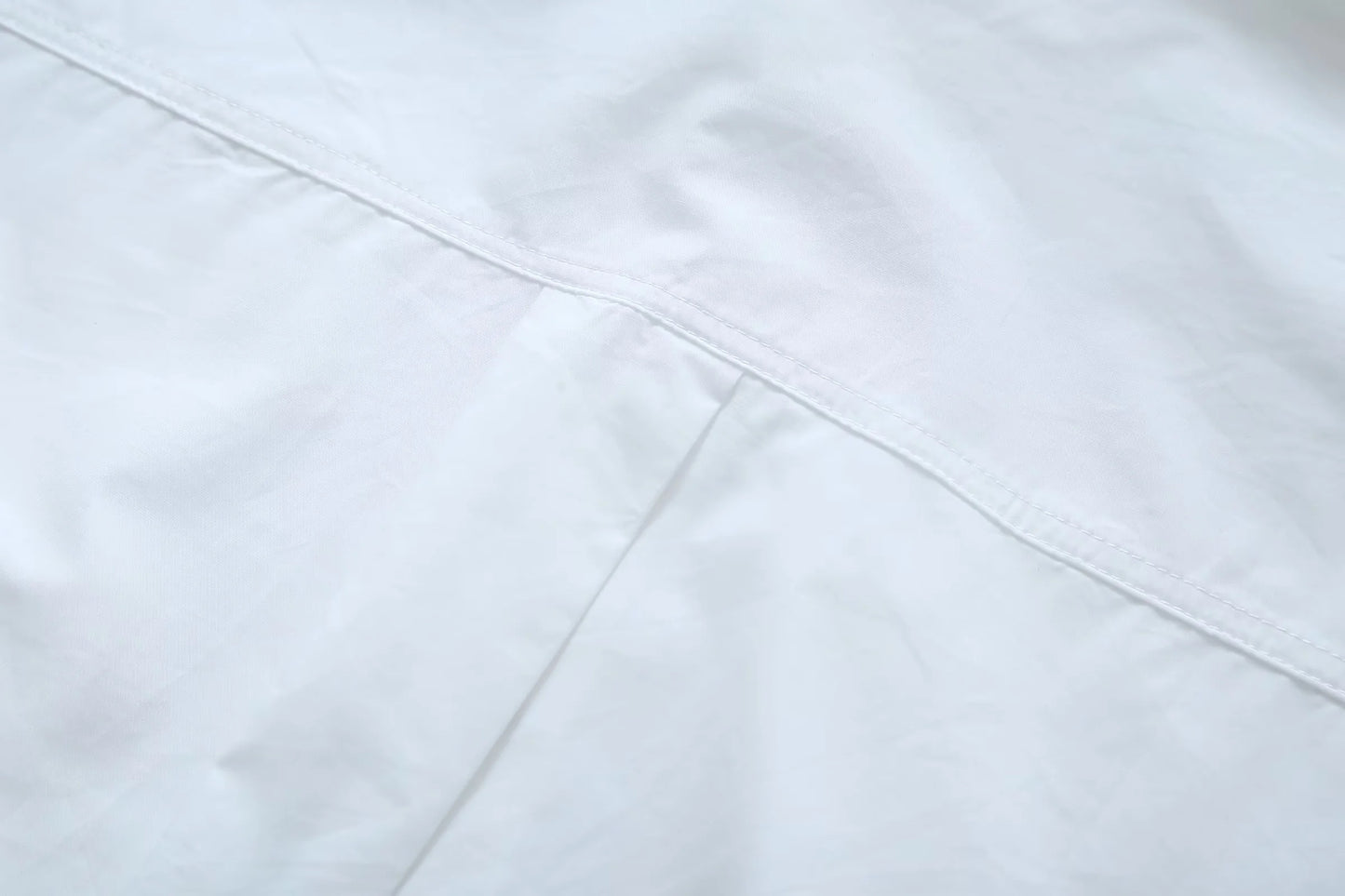 Waist-exposed Long-sleeved Blouse