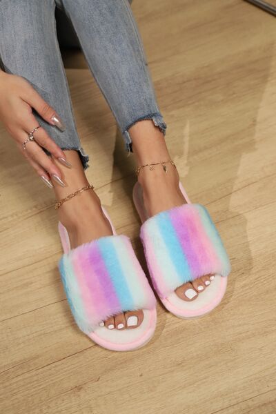 Color Block Open Toe Faux Fur PVC Slippers - Munsieur