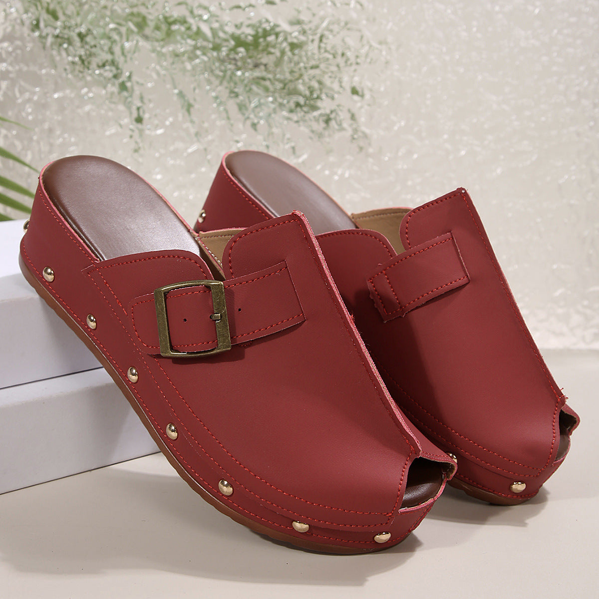 Summer Fish Mouth Wedges With Rivet Buckle Design
