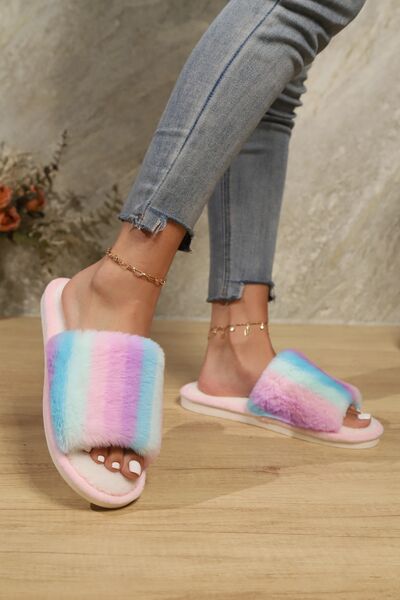 Color Block Open Toe Faux Fur PVC Slippers - Munsieur