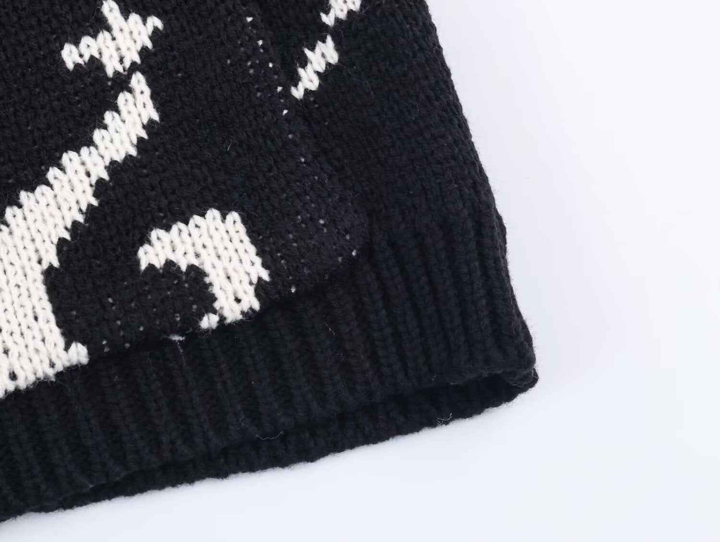 Question Mark Jacquard Knitted Sweater