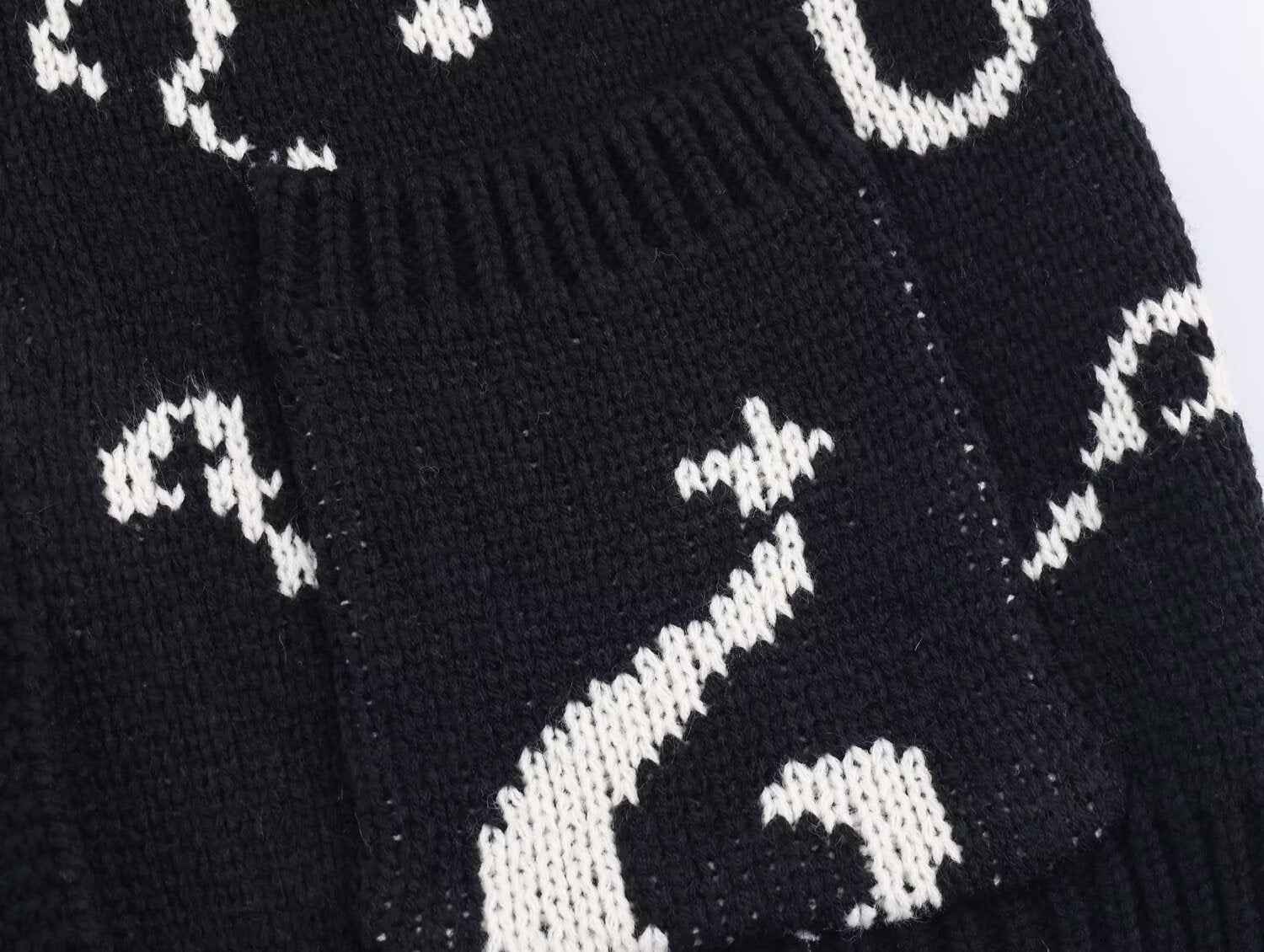 Question Mark Jacquard Knitted Sweater