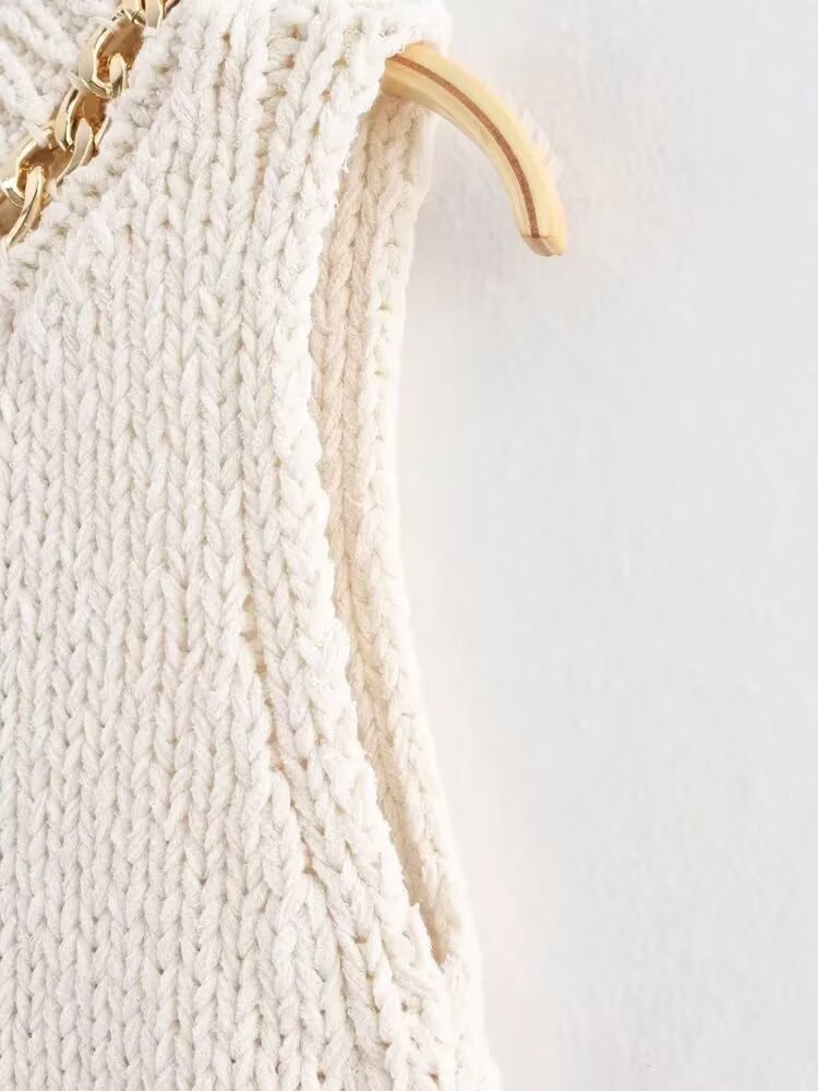 Asymmetric Hem Sleeveless Knitted Sweater