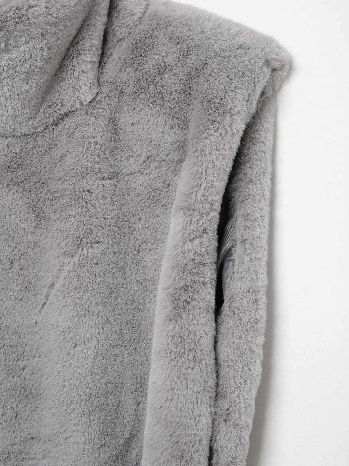 All Match Sleeveless Series Turtleneck Faux Fur Sweater Vest
