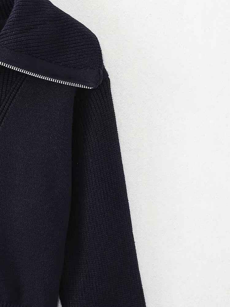 Elegant Knitted Sweater w Zipper