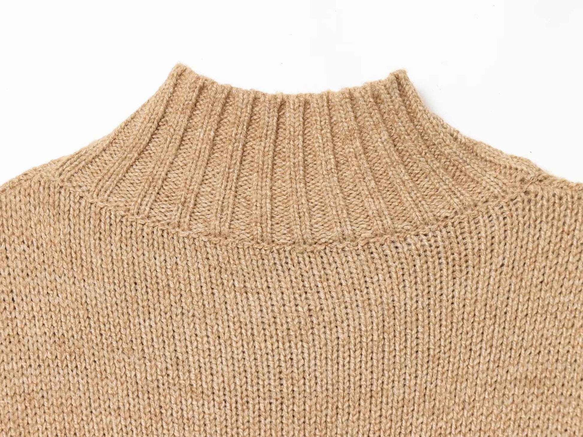 French Minimalist Sleeveless Turtleneck T-shirt
