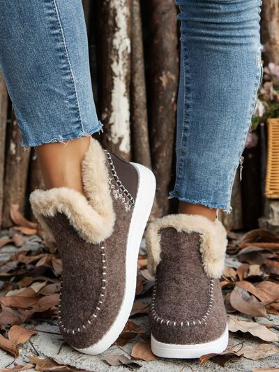 Furry Suede Round Toe Flat Sneakers - Munsieur