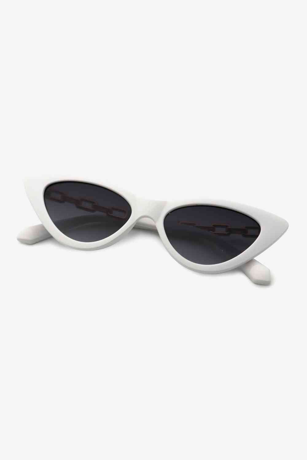 Chain Detail Cat-Eye Sunglasses - Munsieur