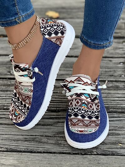 Geometric Lace-Up Round Toe Slip-Ons - Munsieur