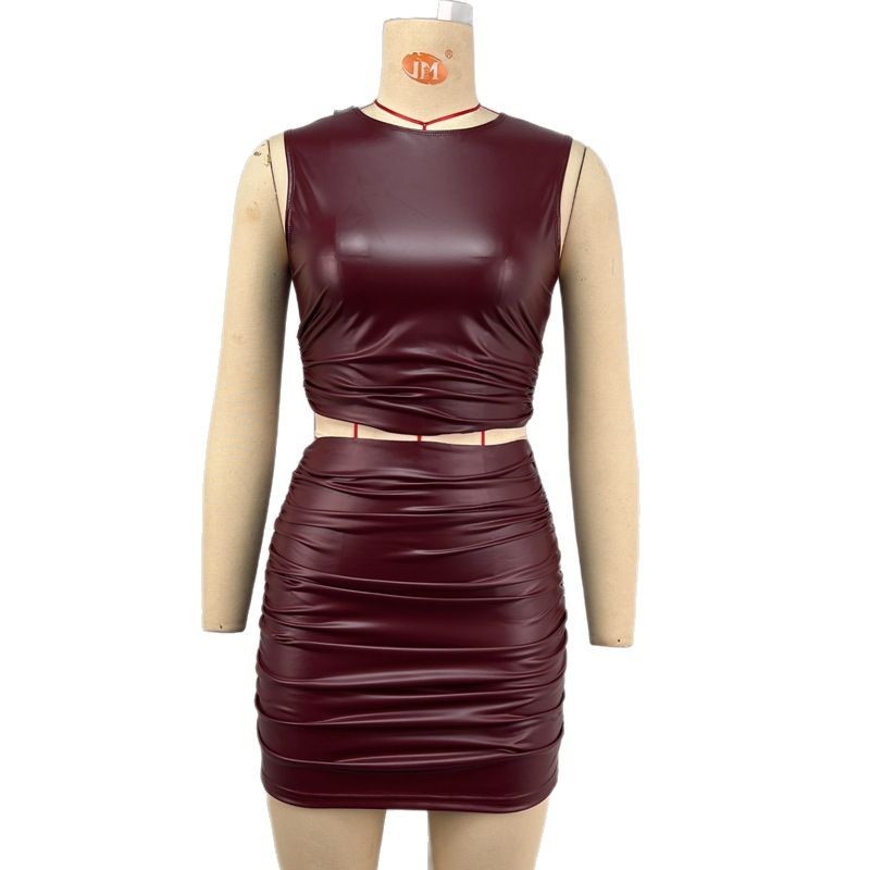 Women's PU Leather Sleeveless Midriff-baring Pleated Skirt Set