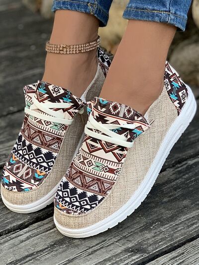 Geometric Lace-Up Round Toe Slip-Ons - Munsieur