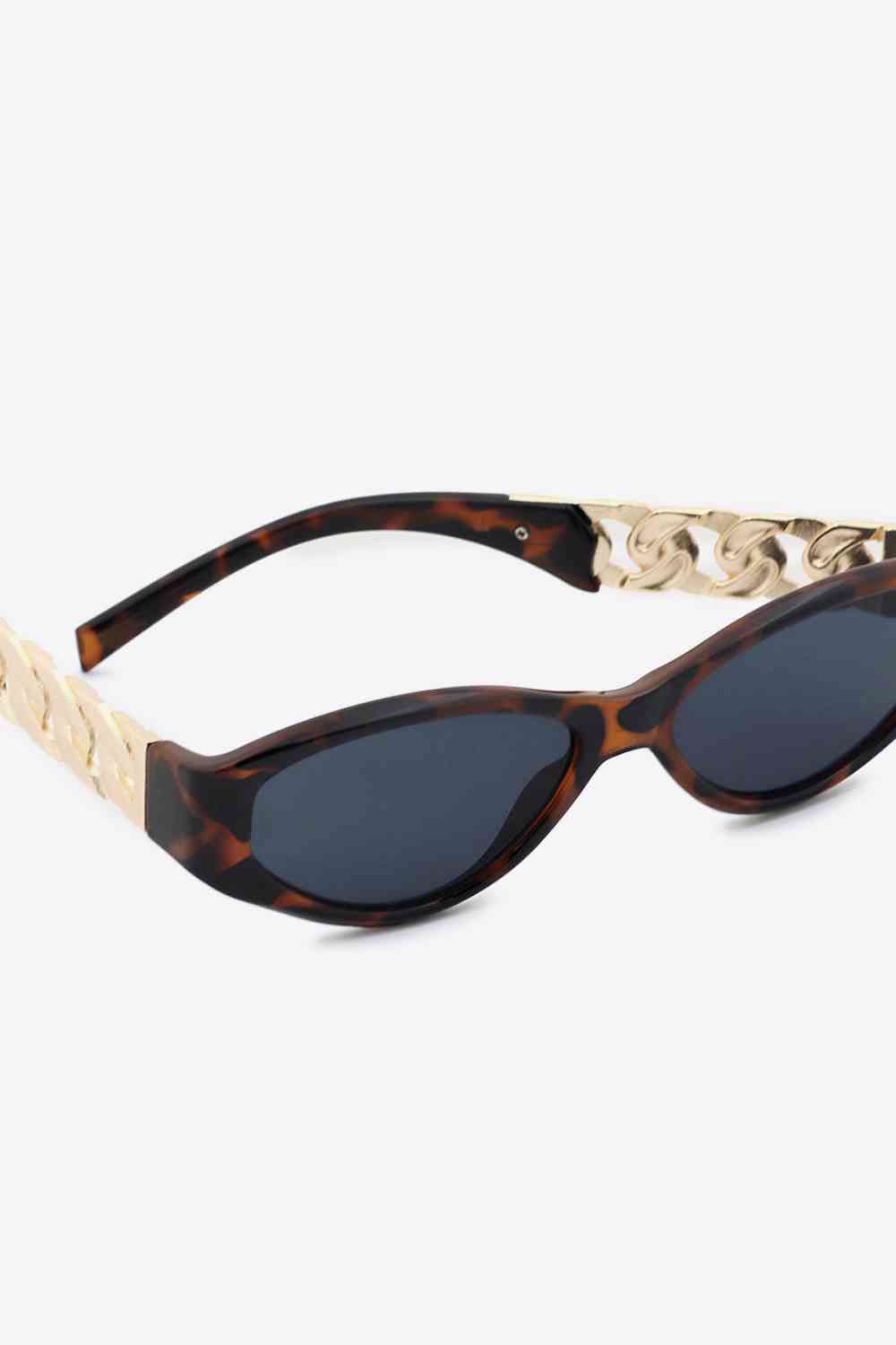 Chain Detail Temple Cat Eye Sunglasses - Munsieur