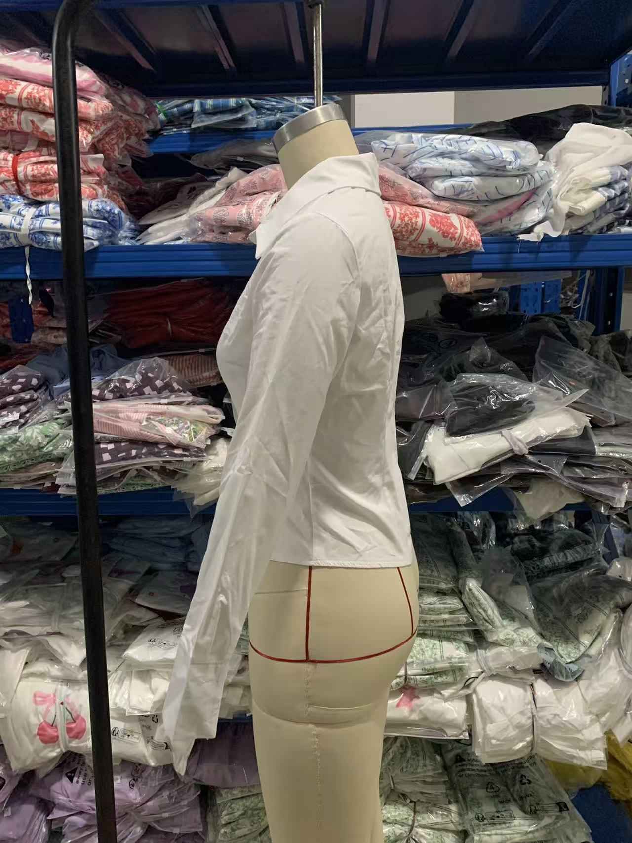 Solid Color Slim Fit Blouse
