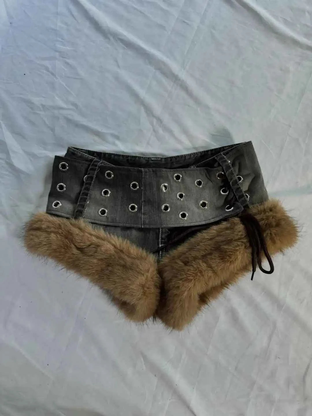 2026 Europe and America Style Hip Hop Style Splicing Fur Collar Mini Denim Shorts Womens Y2k Personality Popular Sexy Shorts