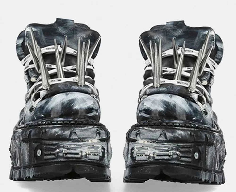 Platform Spiked Rivet Motorcycle Boot Men and Women 2024 New Punk Rock Pumps Round Toe Fashion Street 35-45 Sports Casual Boots