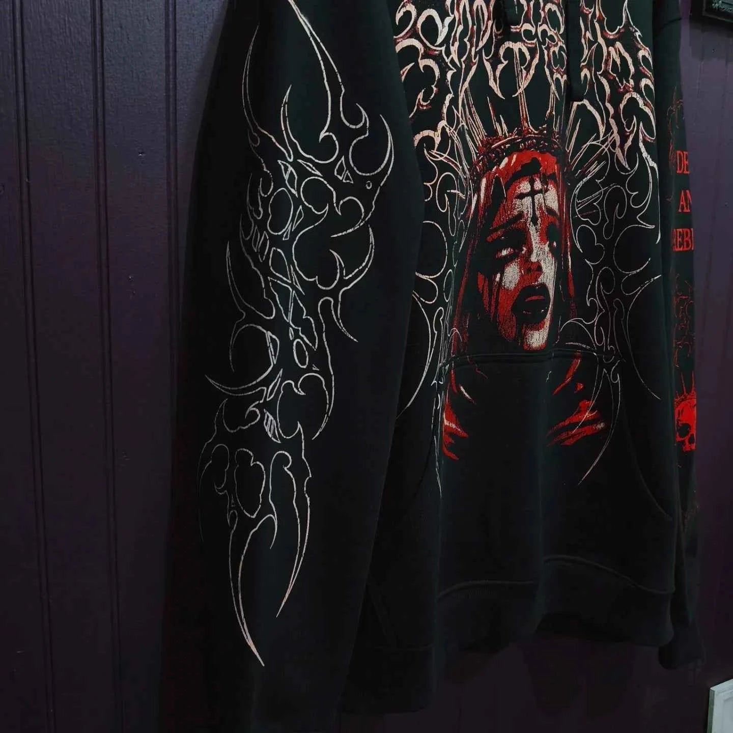 Y2K Black Hooded Sweatshirt for Men White Angel Themed Spike Print Street Fashion Trendy Top Unique Art Design