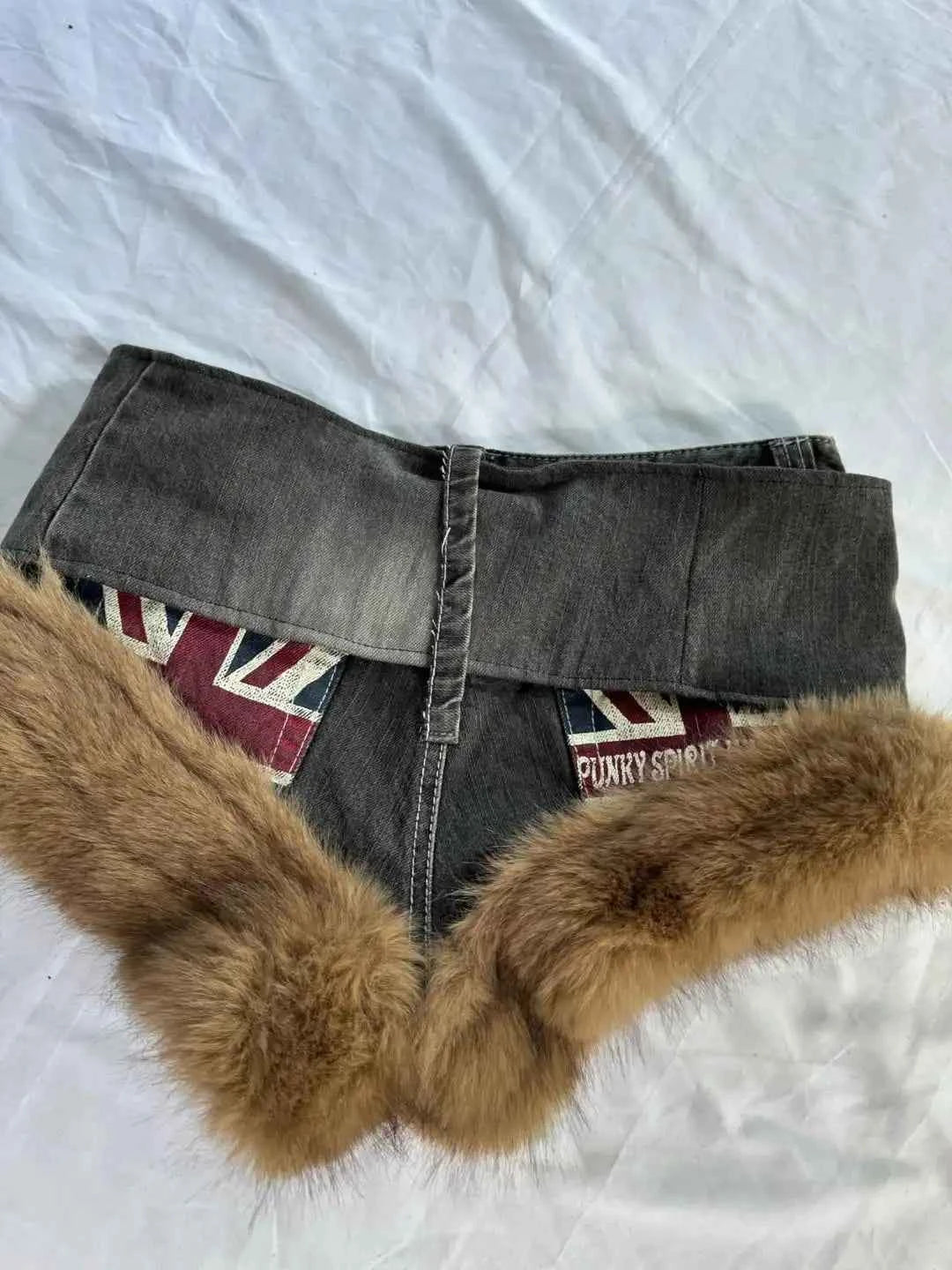 2026 Europe and America Style Hip Hop Style Splicing Fur Collar Mini Denim Shorts Womens Y2k Personality Popular Sexy Shorts