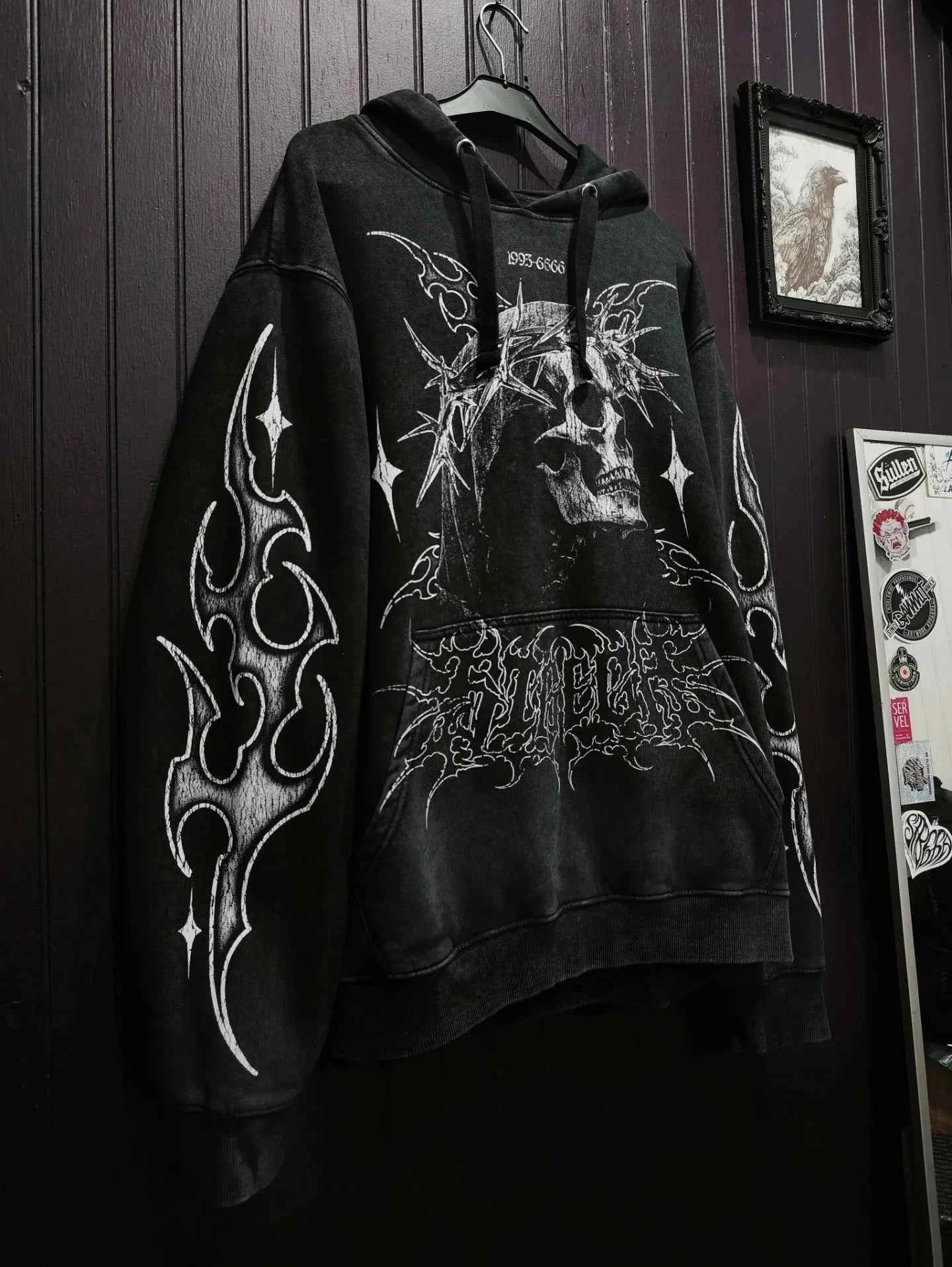 Y2K Black Hooded Sweatshirt for Men White Angel Themed Spike Print Street Fashion Trendy Top Unique Art Design