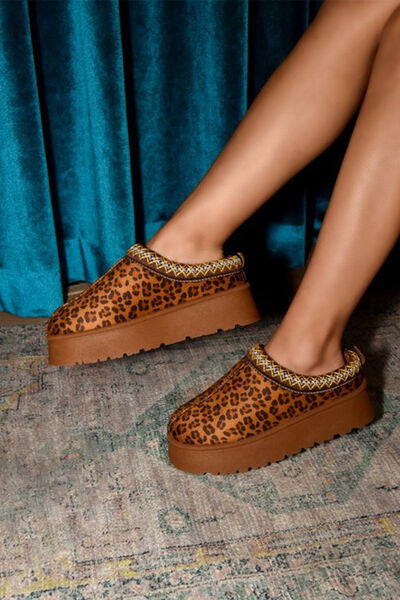 WILD DIVA Embroidered Trim Round Toe Platform Boots - Munsieur