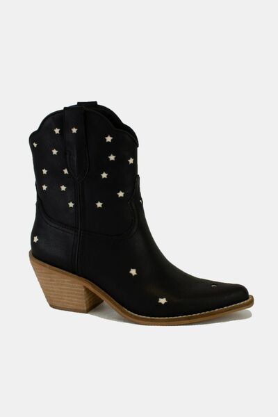 Beast Fashion Faux Leather Star-Shaped Cutouts Point Toe Boots - Munsieur
