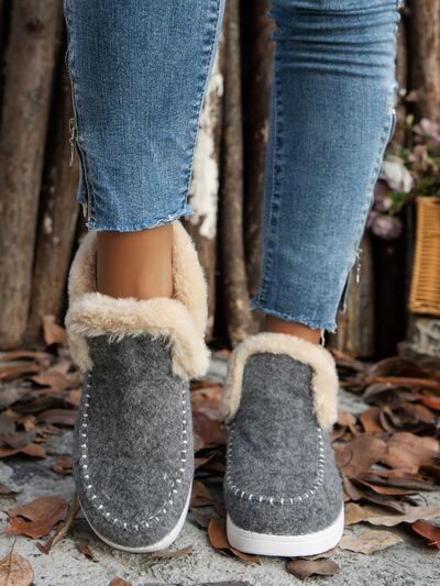 Furry Suede Round Toe Flat Sneakers - Munsieur