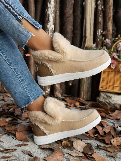 Furry Suede Round Toe Flat Sneakers - Munsieur