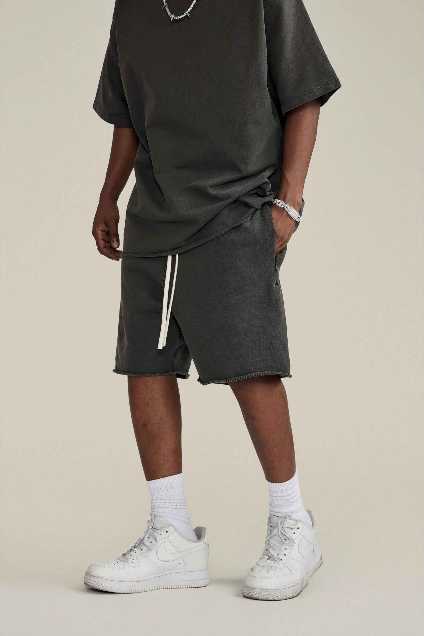 410GSM Men's Distressed Vintage-Wash Raw-Hem Shorts
