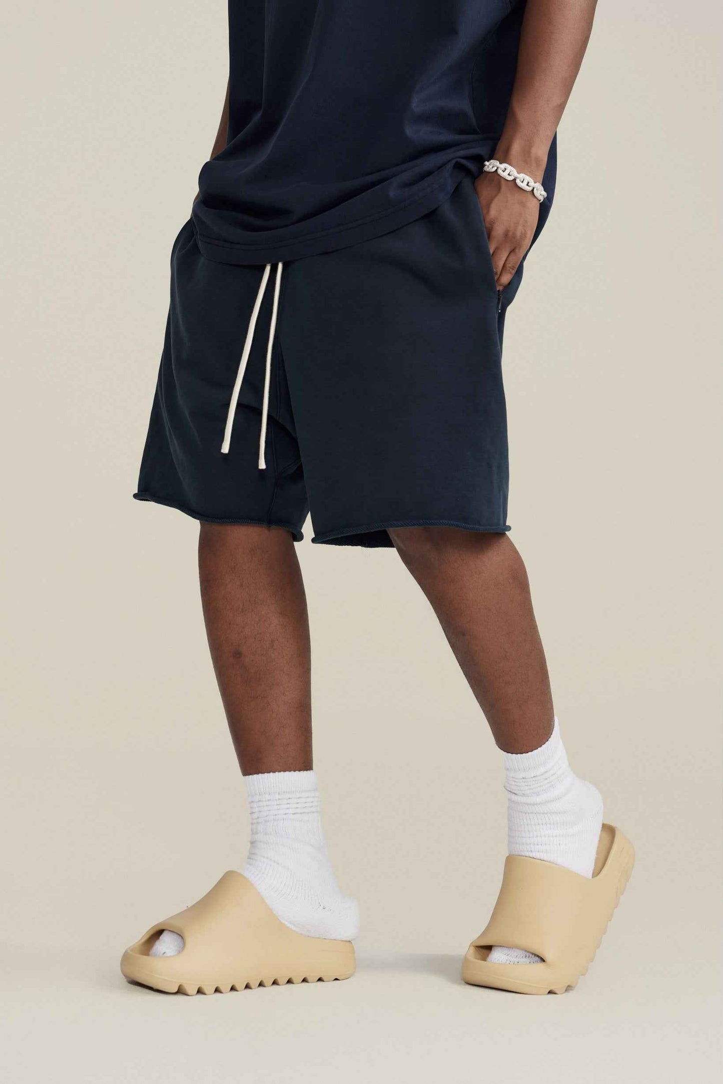 410GSM Men's Distressed Vintage-Wash Raw-Hem Shorts
