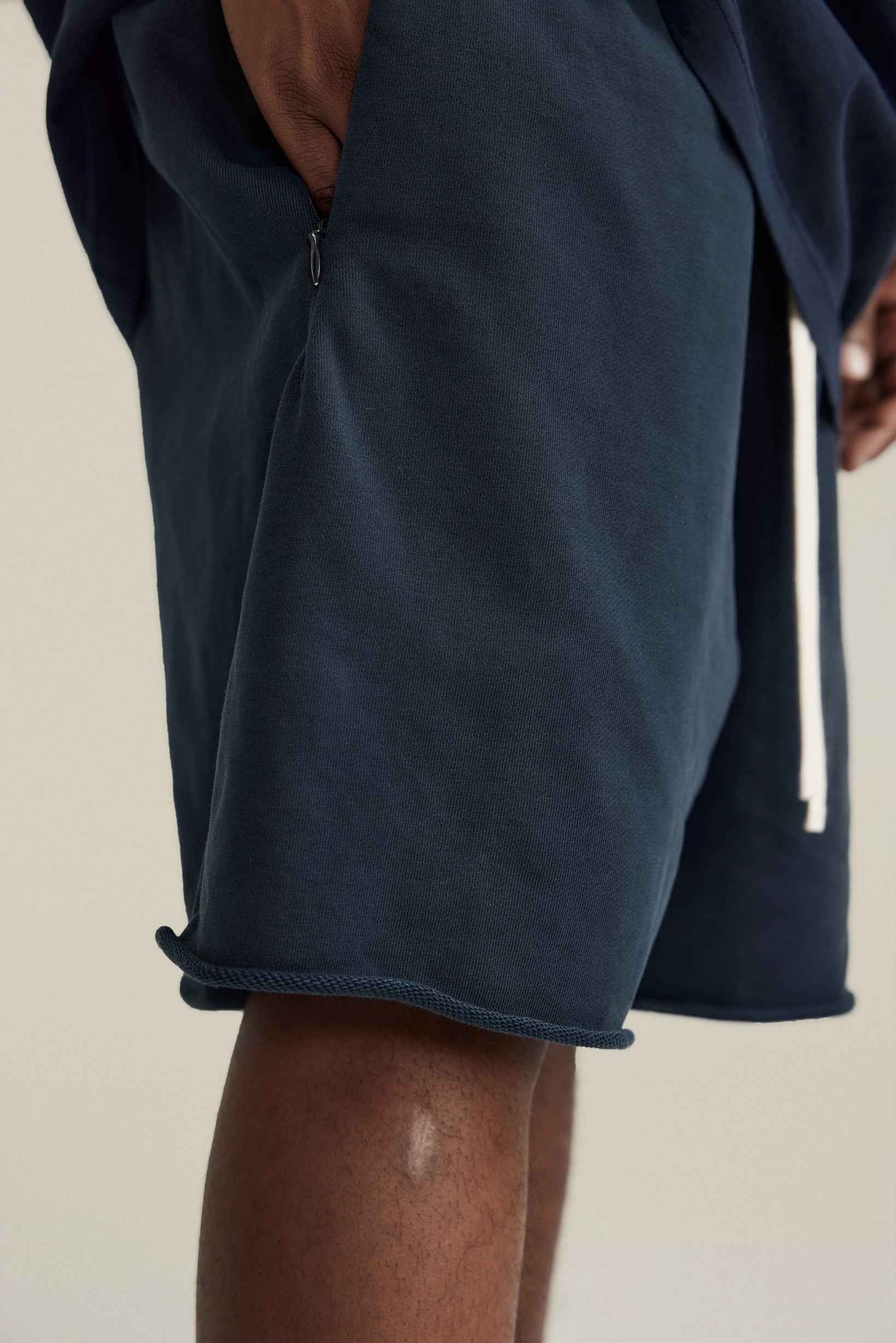 410GSM Men's Distressed Vintage-Wash Raw-Hem Shorts