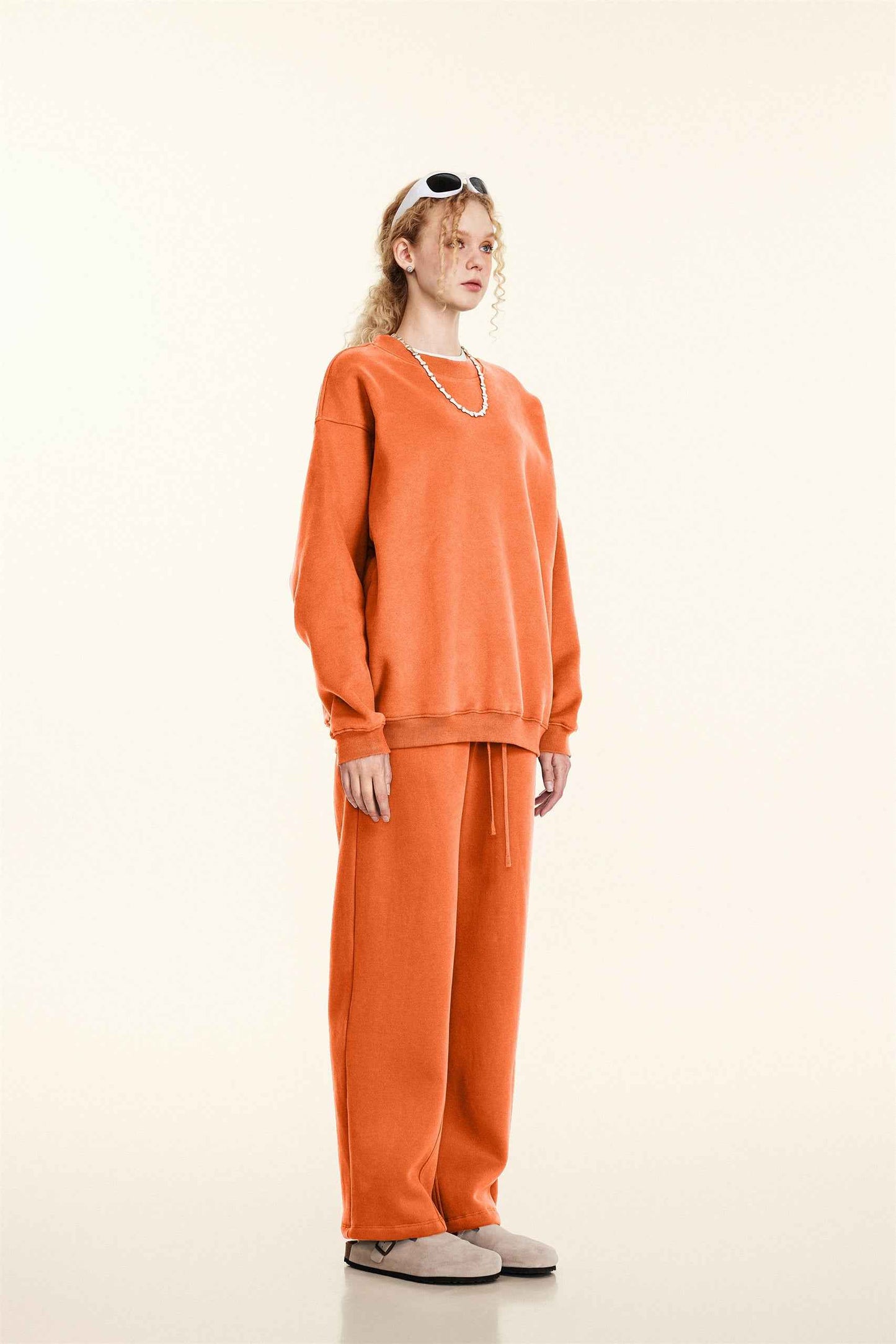 345GSM Women’s Solid-Color Crew Neck  Relaxed Fit Sweatshirt