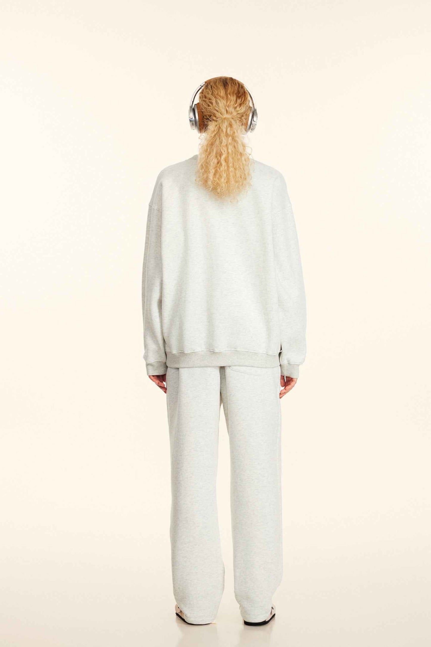 345GSM Women’s Solid-Color Crew Neck  Relaxed Fit Sweatshirt