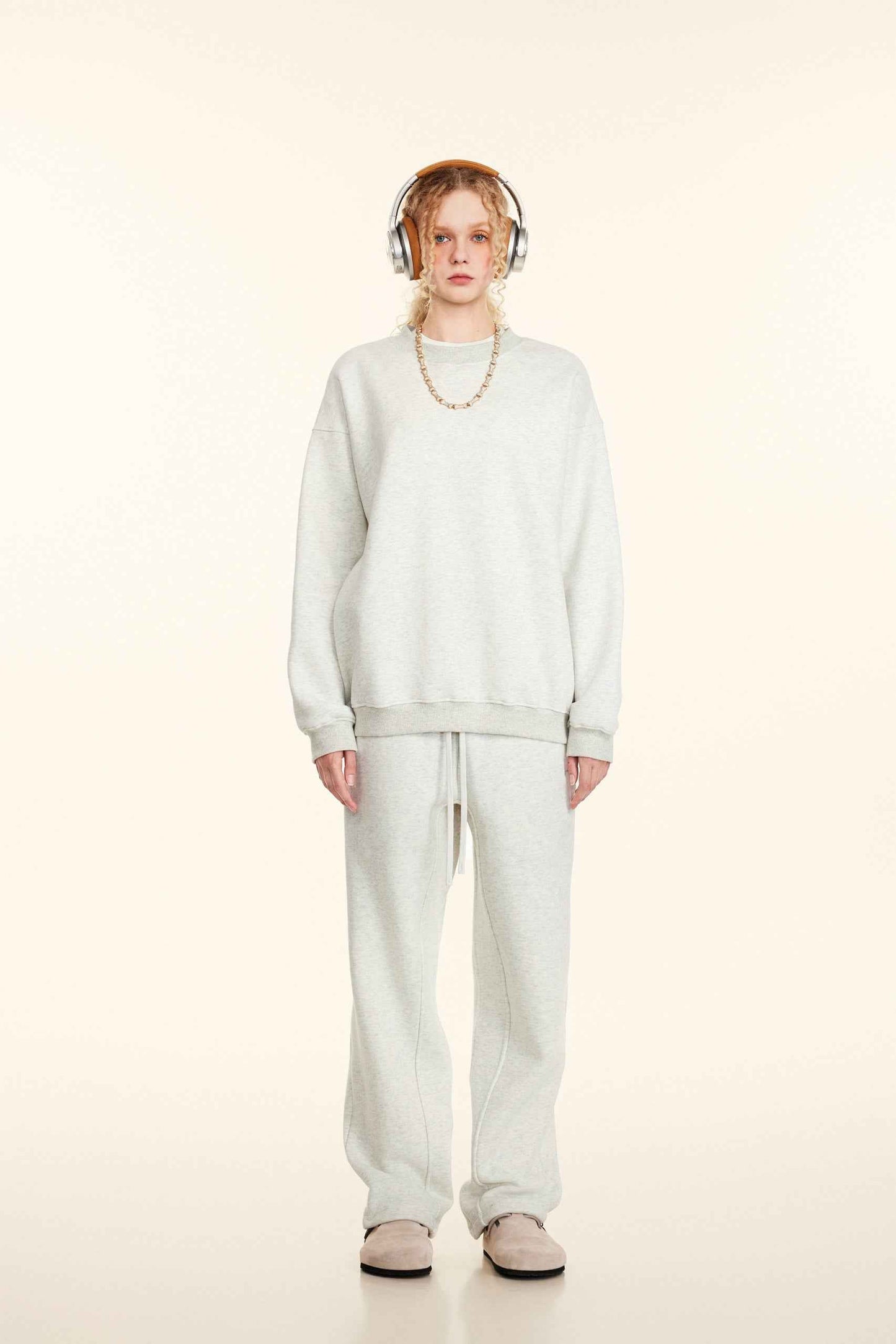 345GSM Women’s Solid-Color Crew Neck  Relaxed Fit Sweatshirt