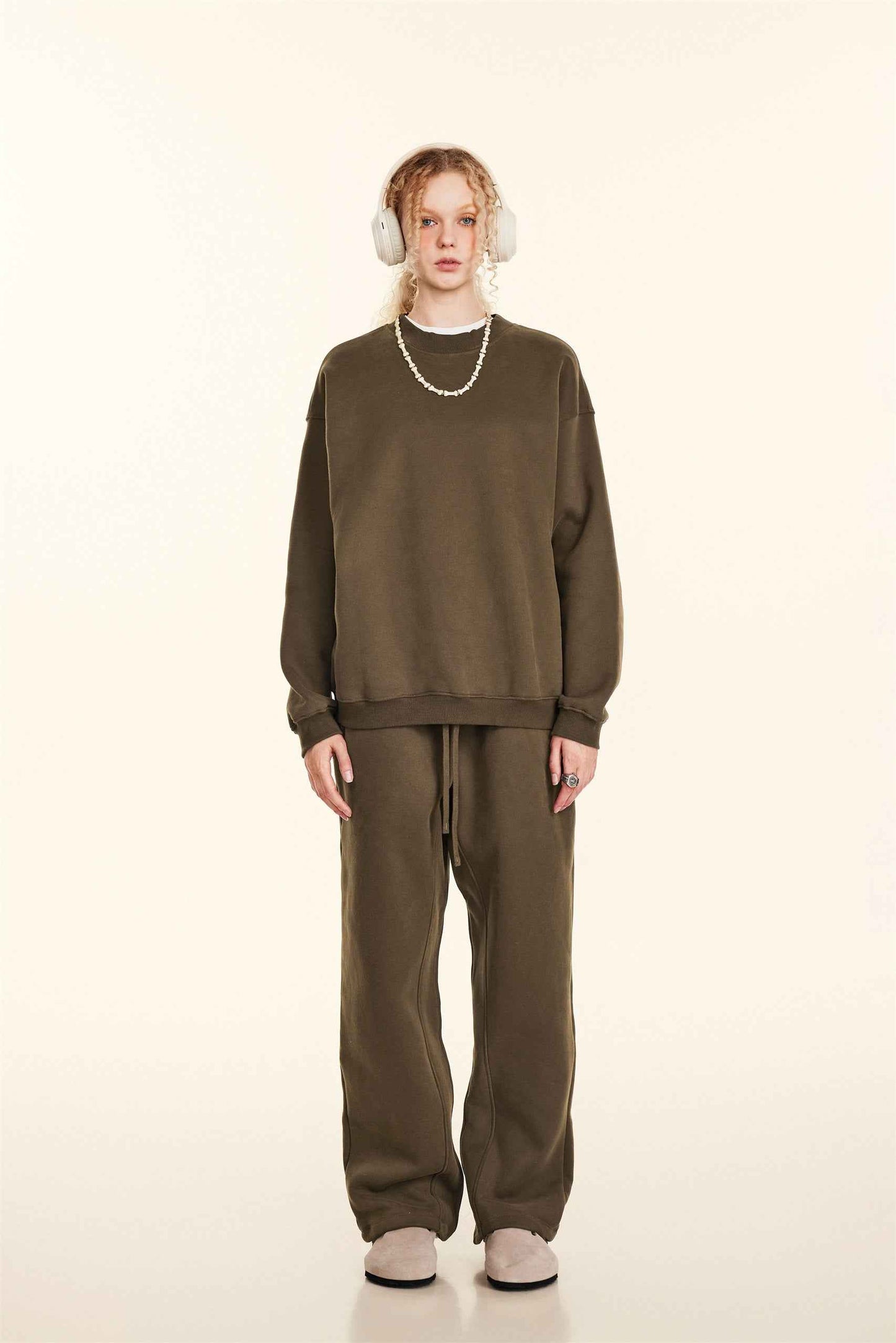 345GSM Women’s Solid-Color Crew Neck  Relaxed Fit Sweatshirt
