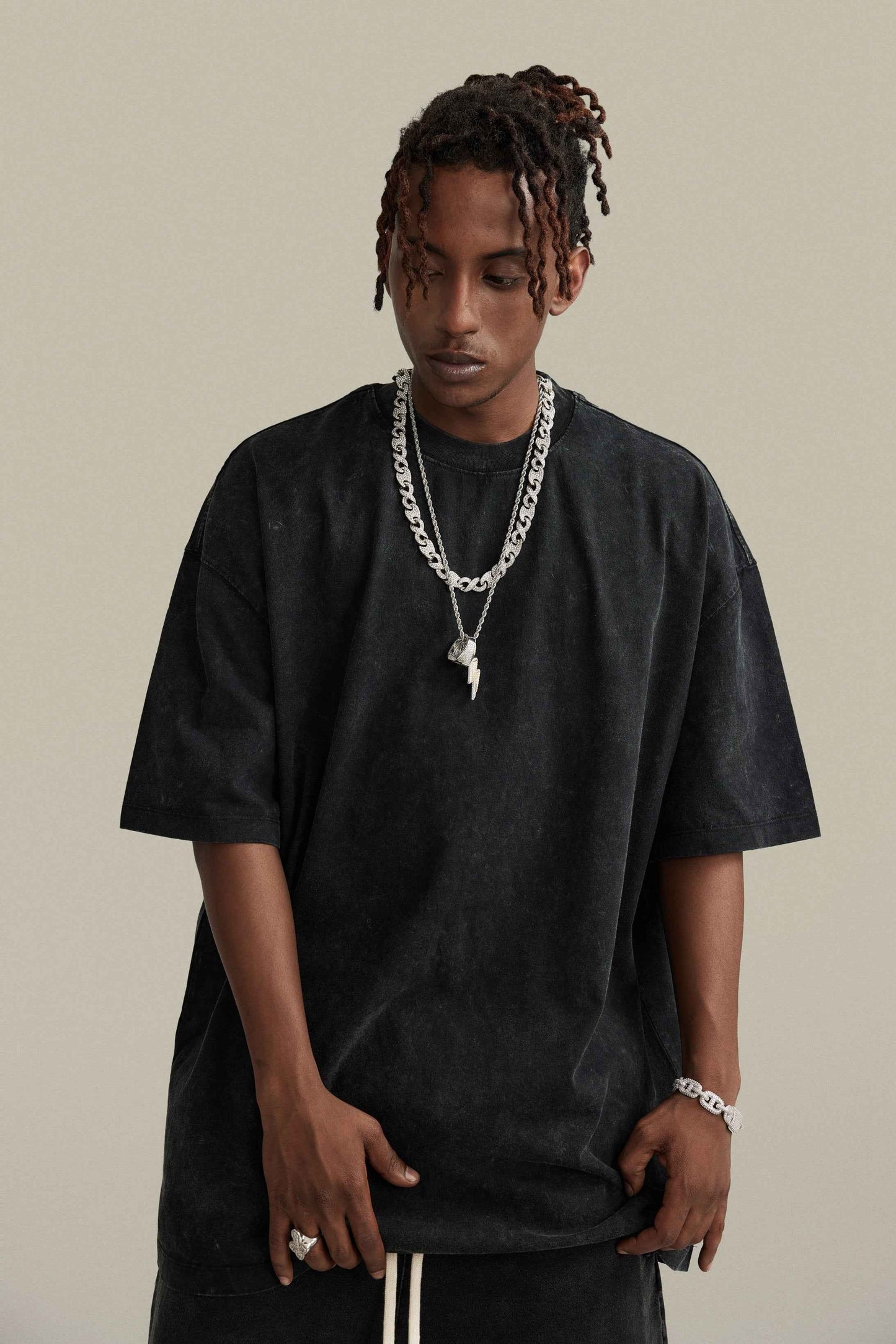 260GSM Unisex Heavyweight Re-Washed Distressed Crew Tee