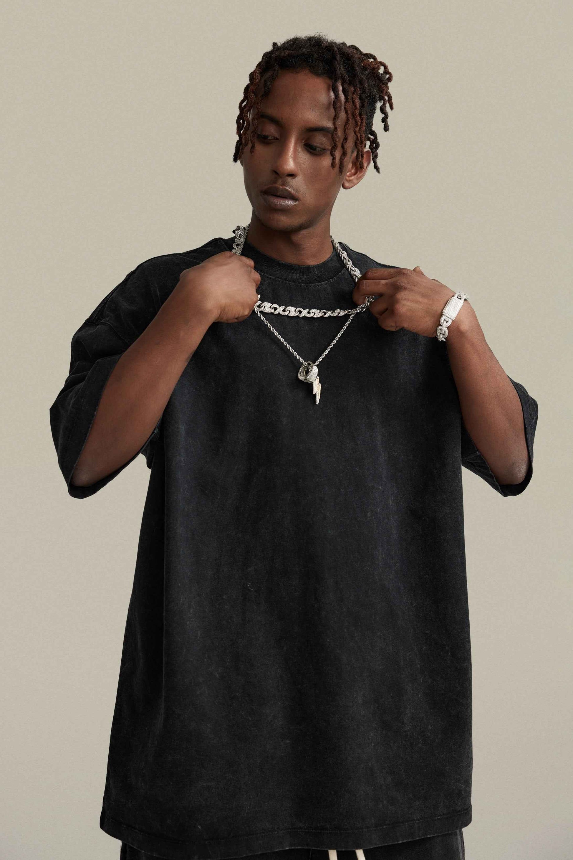 260GSM Unisex Heavyweight Re-Washed Distressed Crew Tee