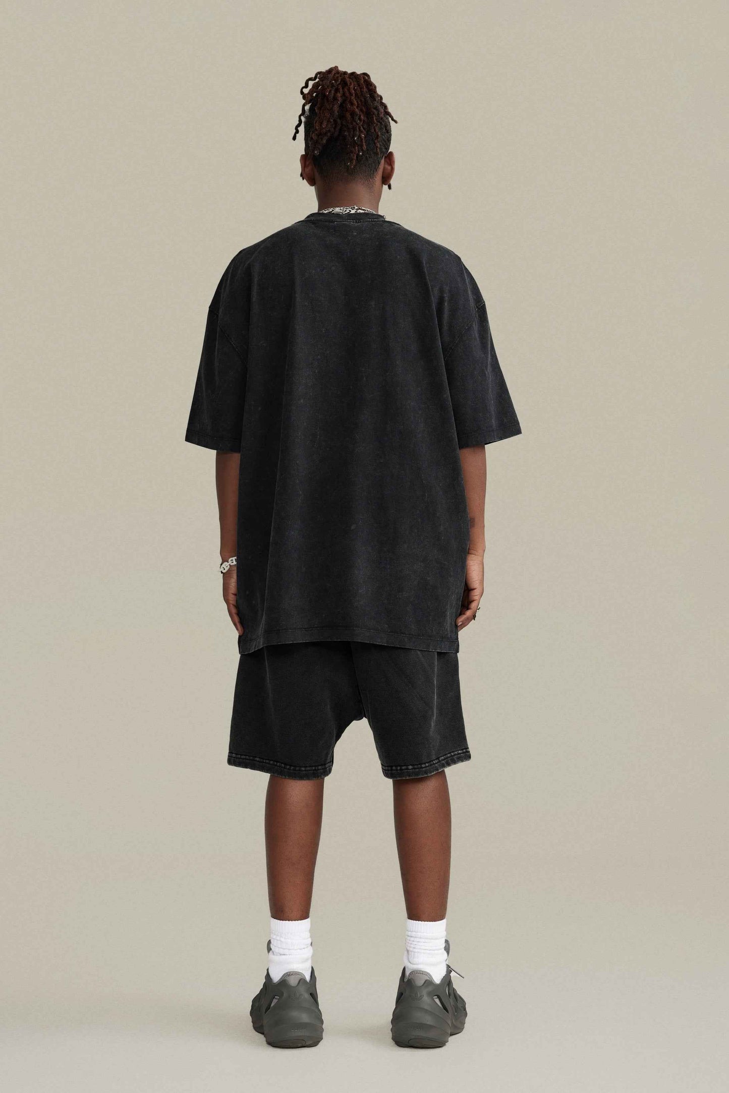 260GSM Unisex Heavyweight Re-Washed Distressed Crew Tee