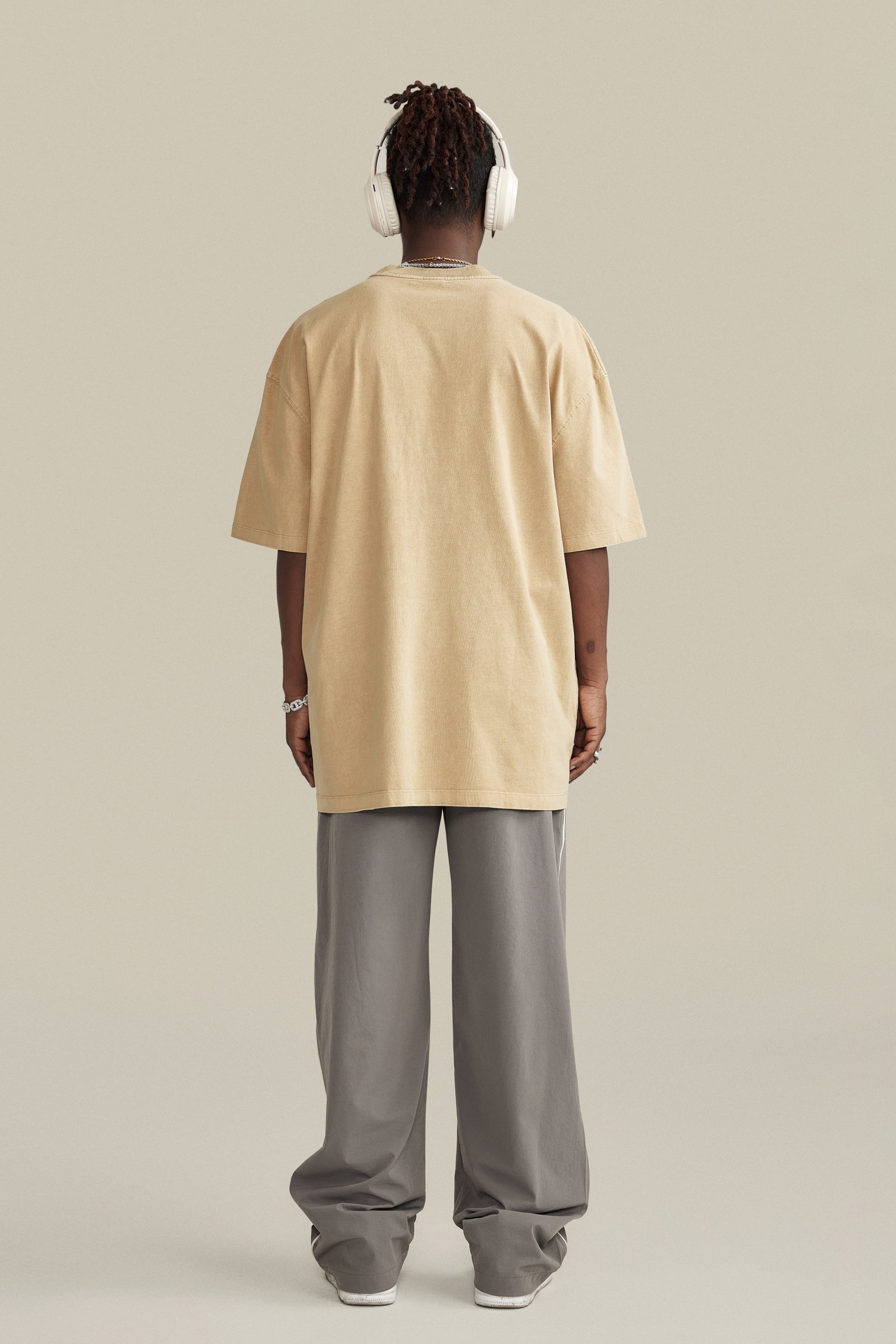 260GSM Unisex Heavyweight Re-Washed Distressed Crew Neck T-shirt Khaki