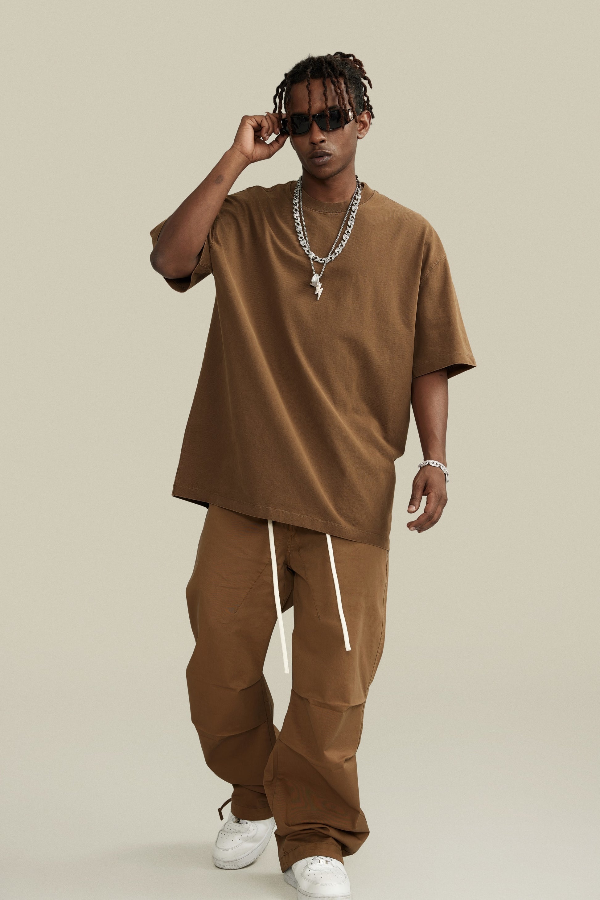 260GSM Unisex Heavyweight Re-Washed Distressed Crew Neck T-shirt Coffee Brown