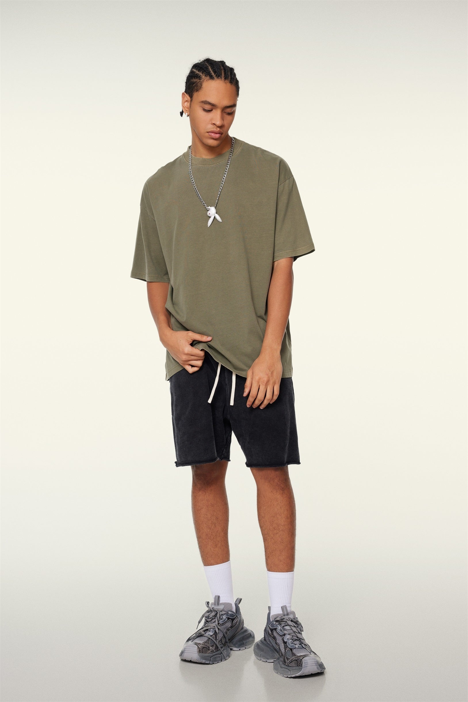 260GSM Unisex Heavyweight Re-Washed Distressed Crew Neck T-shirt Camel