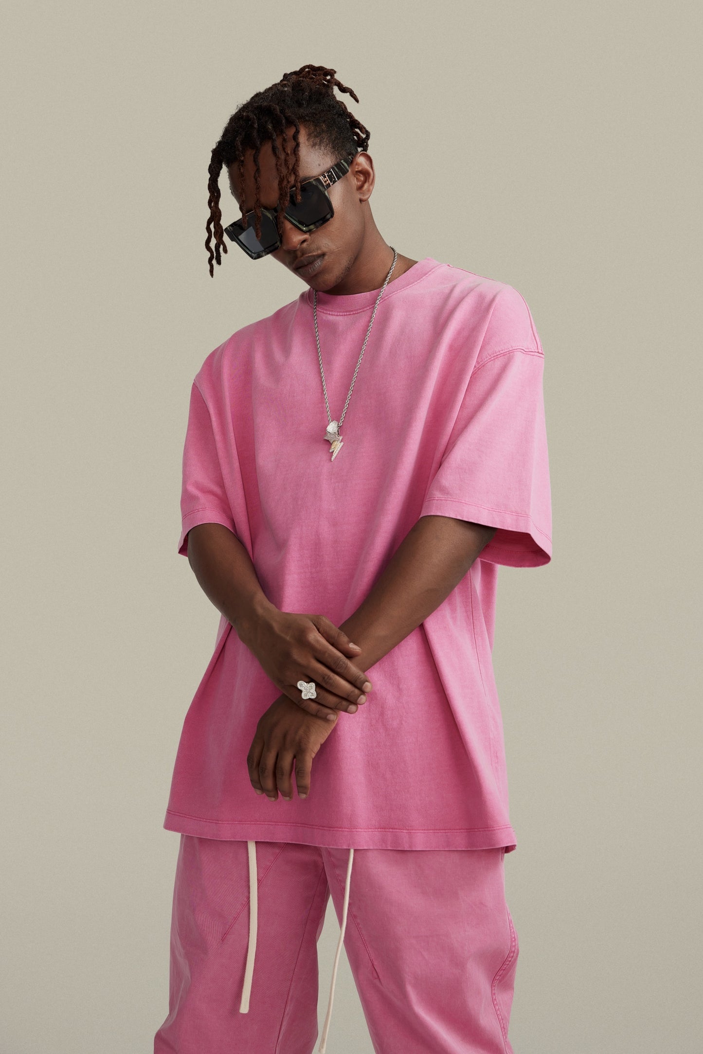 260GSM Unisex Heavyweight Re-Washed Distressed Crew Neck T-shirt Pink