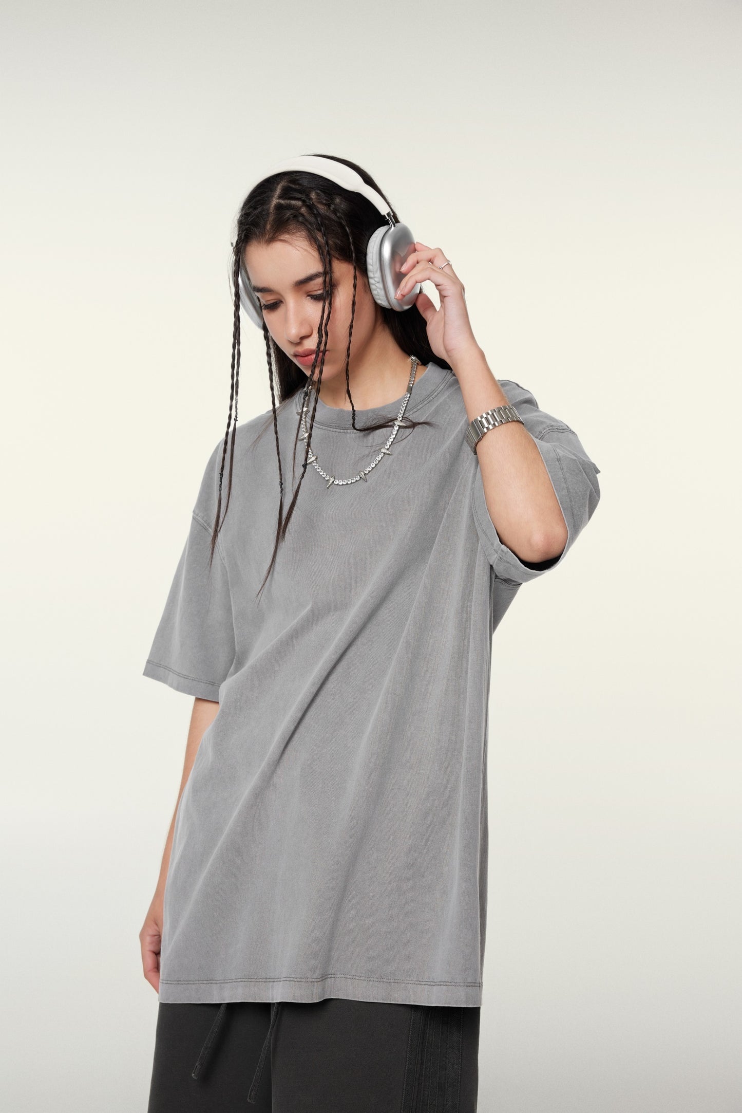 260GSM Unisex Heavyweight Re-Washed Distressed Crew Neck T-shirt Medium Grey
