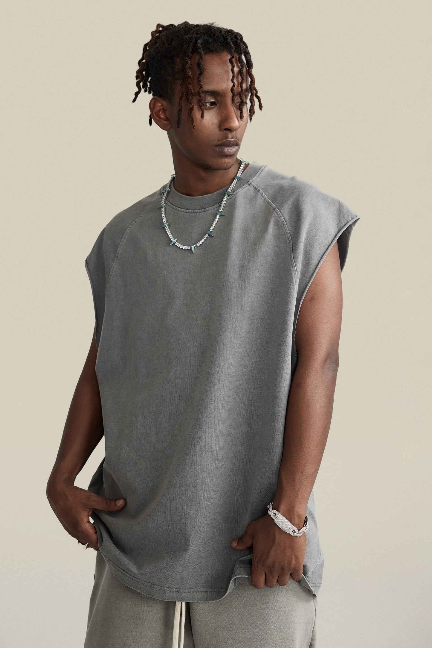 285GSM Men‘s Raglan-Style Snow-Wash Muscle Tee