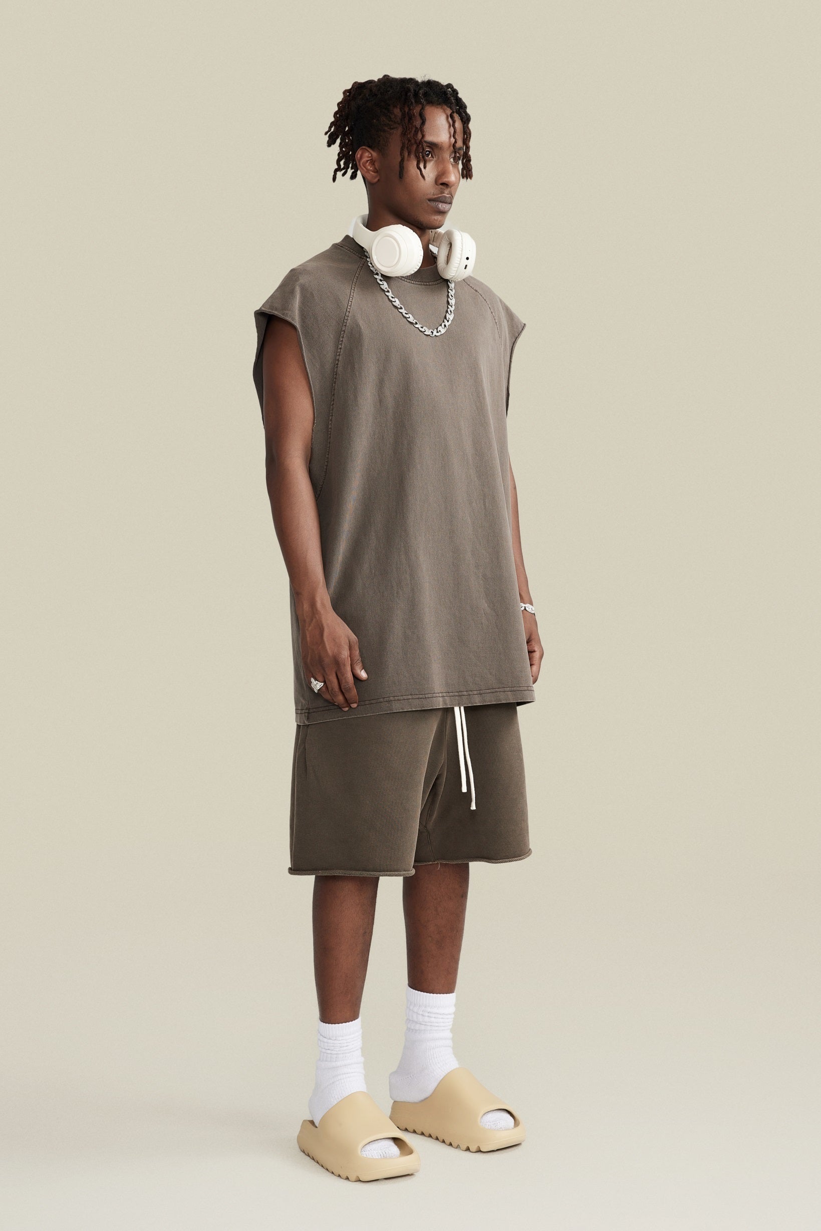285GSM Men‘s Raglan-Style Snow-Wash Tank Top Coffee Brown