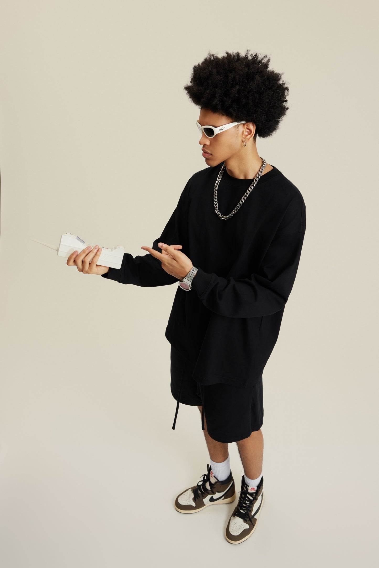 305GSM Unisex Premium Heavyweight Double-Yarn Plain Fabric Earth-Tone Basic Layering Long sleeve Black