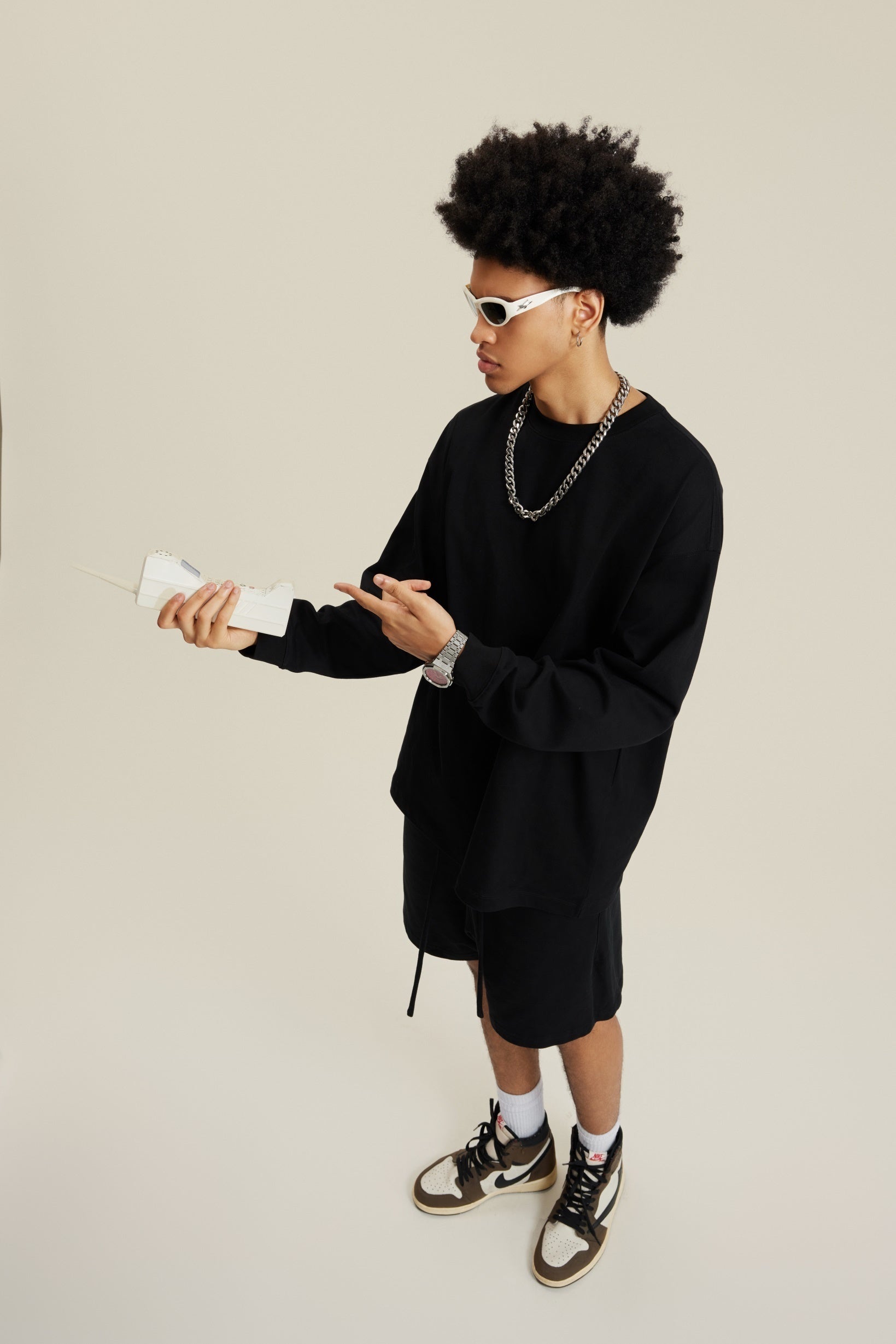305GSM Unisex Premium Heavyweight Double-Yarn Plain Fabric Earth-Tone Basic Layering Long sleeve Black