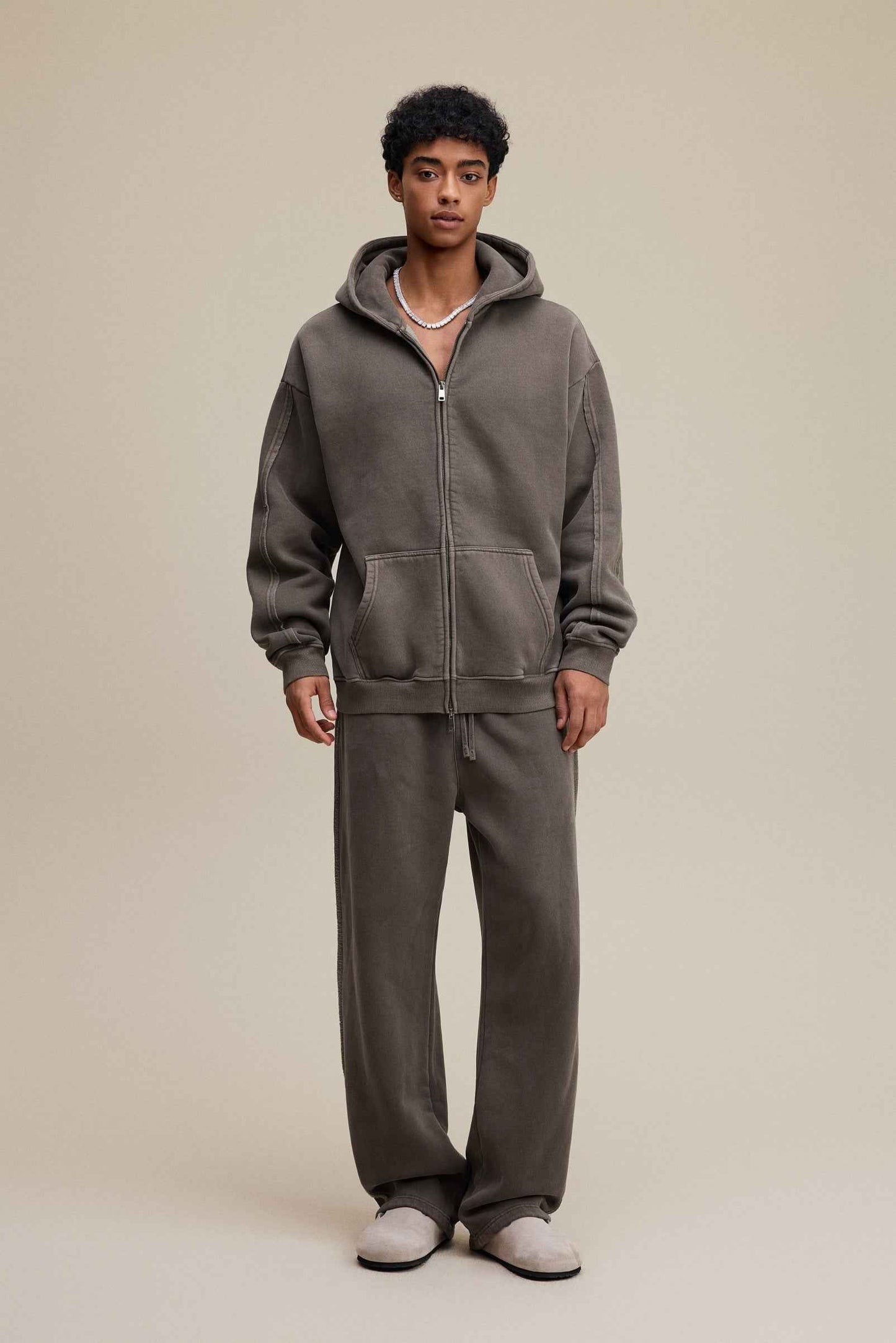 400GSM Men’s Raw-Edge Pigment-Wash Straight-Leg Pants