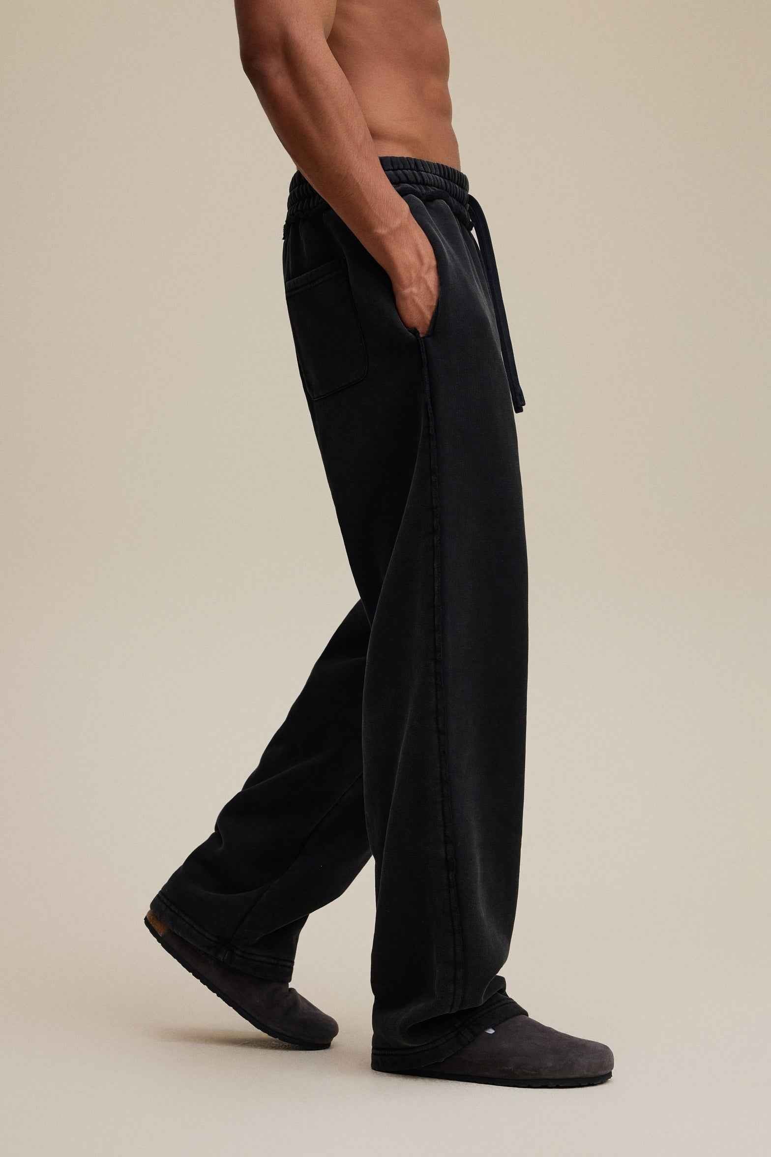 400GSM Men’s Raw-Edge Pigment-Wash Straight-Leg Pants