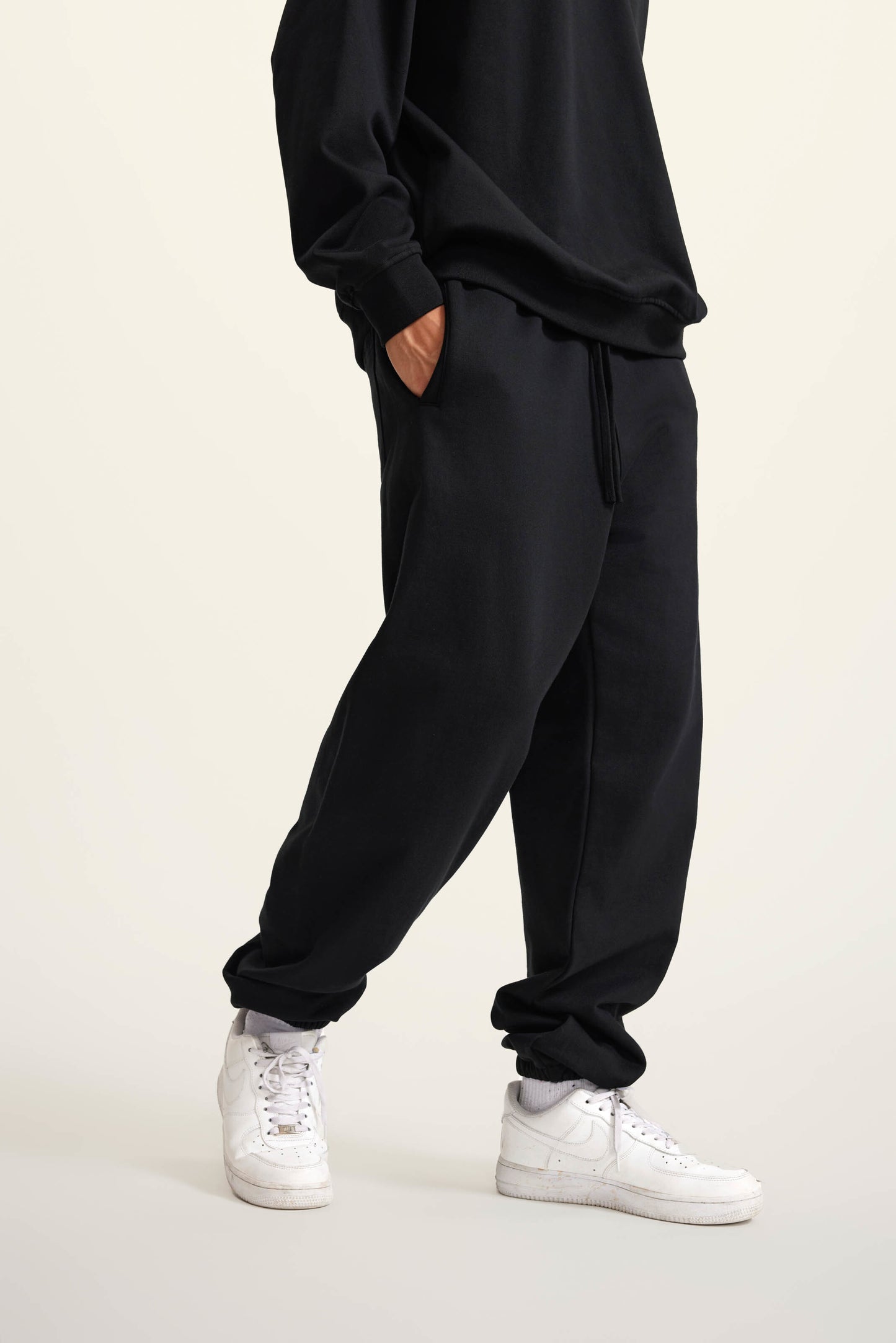 440GSM Men’s Relaxed Fit Loopback Terry Jogger Pants Black