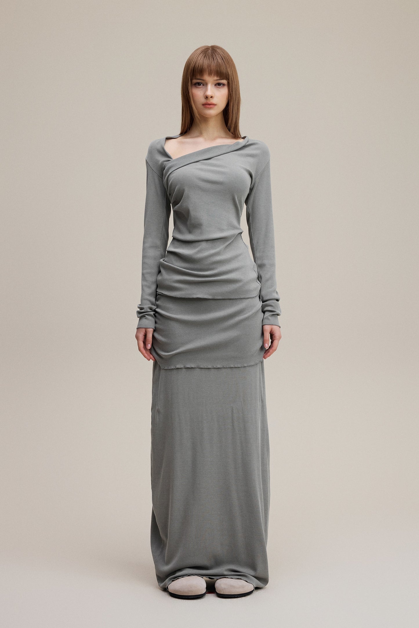 275GSM Women’s Slim-Fit Asymmetrical Shoulder Pigment-Wash Long-Sleeve Medium gray