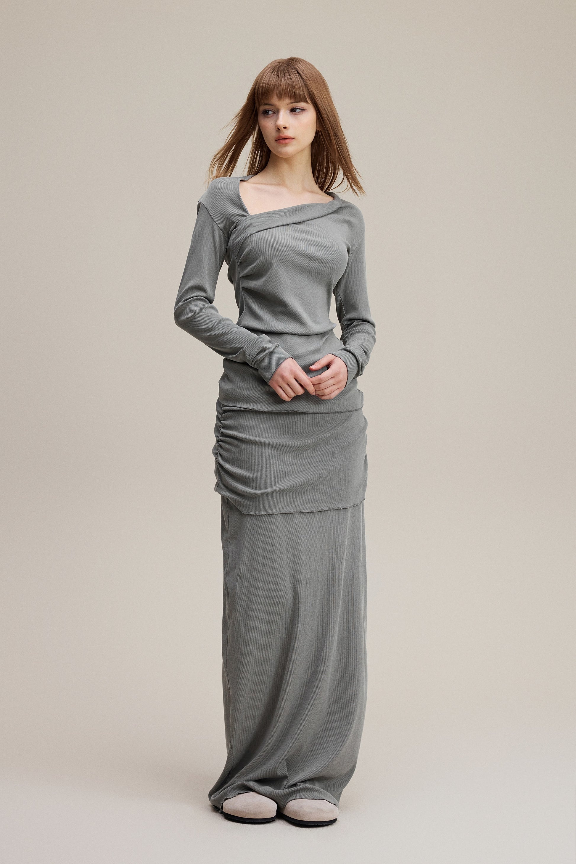 275GSM Women’s Slim-Fit Asymmetrical Shoulder Pigment-Wash Long-Sleeve Medium gray